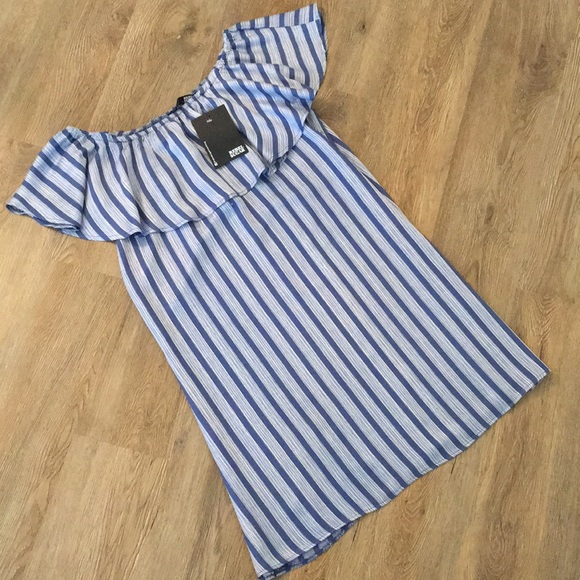 NWT Blue and White Off The Shoulder Style Sundress - Picture 1 of 3